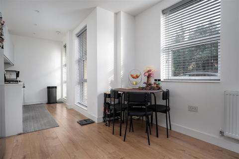 undefined, Duval House, Harmondsworth UB7