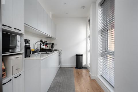 undefined, Duval House, Harmondsworth UB7
