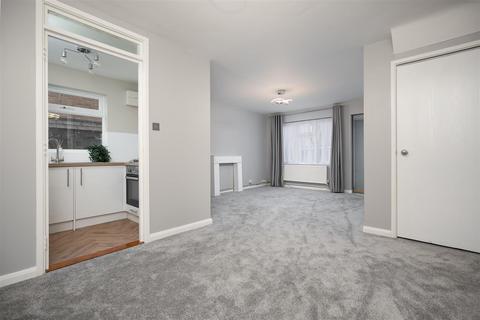 undefined, Pippins Close, West Drayton UB7