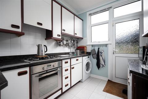 undefined, Swan Road, West Drayton UB7