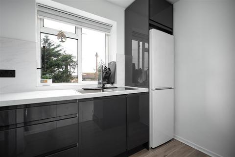 1 bedroom apartment for sale, Rutters Close, West Drayton UB7