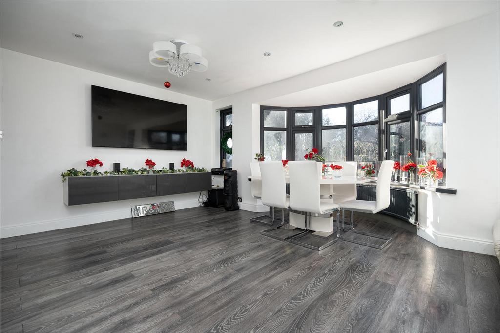 Living/Dining Room