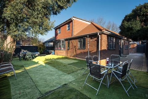 undefined, Ferrers Avenue, West Drayton UB7