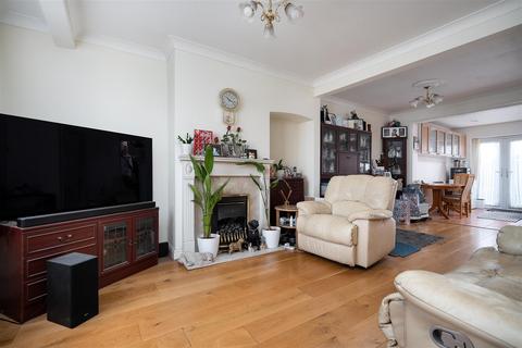 3 bedroom end of terrace house for sale, Maxwell Road, West Drayton UB7