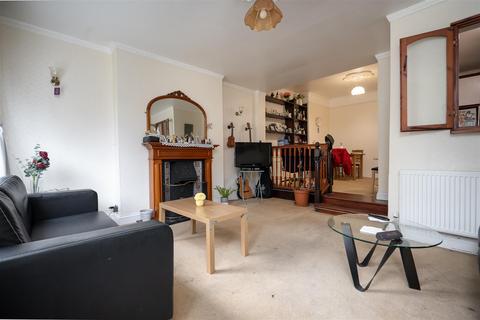 3 bedroom semi-detached house for sale, Brandville Road, West Drayton UB7