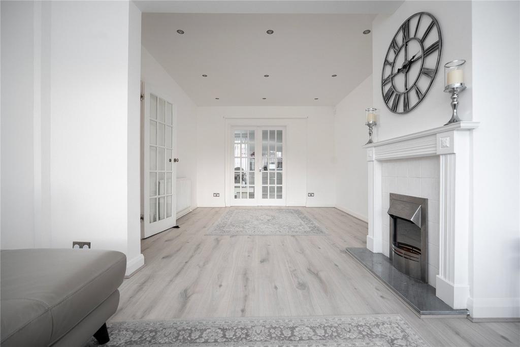 Living/Dining Room