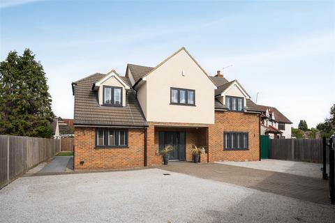 4 bedroom detached house for sale, Lawn Avenue, West Drayton UB7