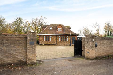 undefined, The Common, West Drayton UB7
