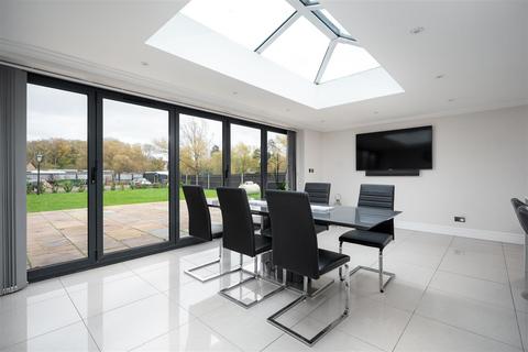 undefined, The Common, West Drayton UB7