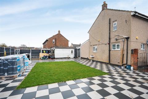 3 bedroom end of terrace house for sale, Thornton Avenue, West Drayton UB7