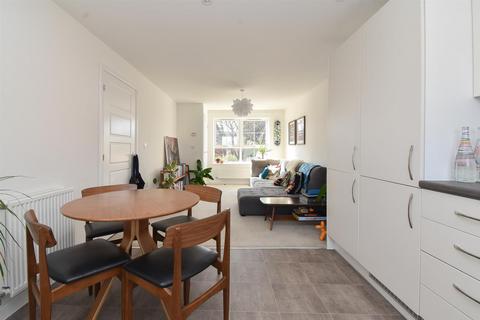 2 bedroom end of terrace house for sale, Brinklehurst Drive, Bexhill-On-Sea