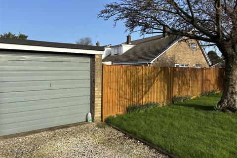 3 bedroom semi-detached bungalow for sale, The Meadows, Howden, Goole