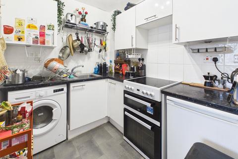 undefined, Varsity Drive, Twickenham