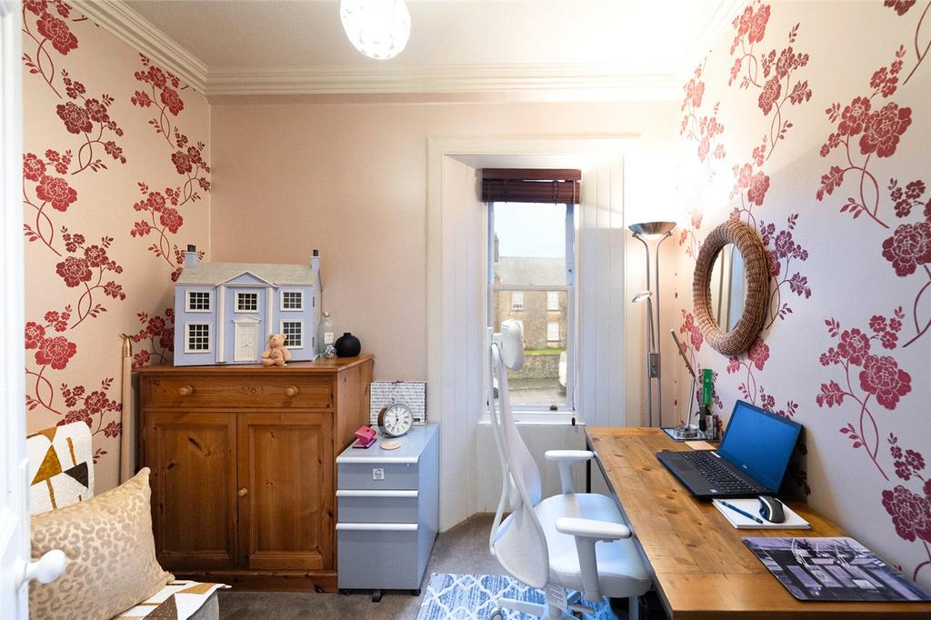 Bedroom 4/Office