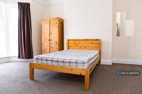 1 bedroom in a house share to rent, Carlton Road, Southampton, SO15