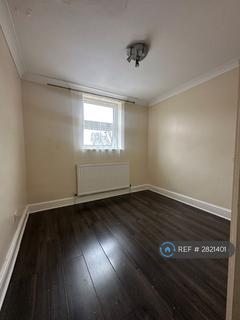 2 bedroom terraced house to rent, Harrow Road, London, E11