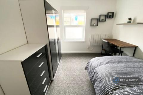 2 bedroom flat to rent, Viaduct Road, Brighton, BN1
