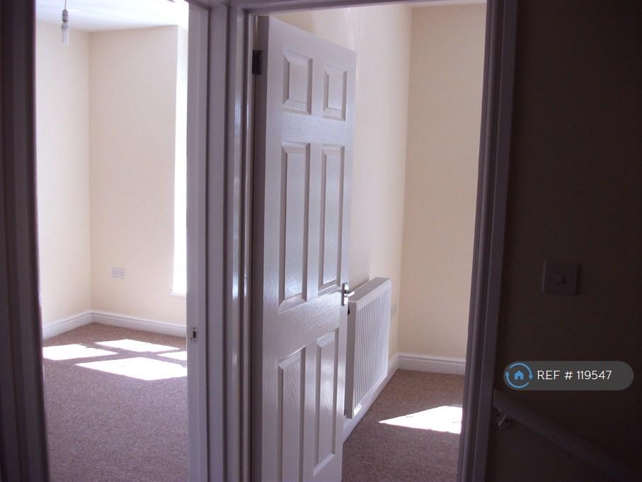 View To Front Bedrooms From Landing