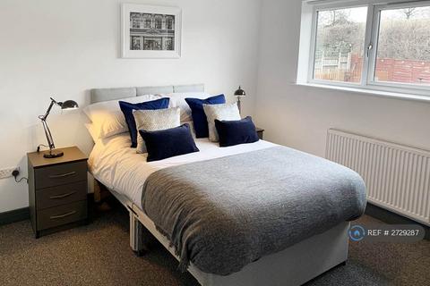 1 bedroom in a house share to rent, Wain Drive, Stoke-On-Trent, ST4