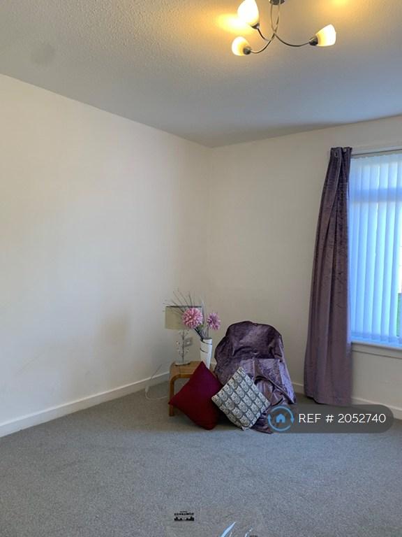 Large Bedroom