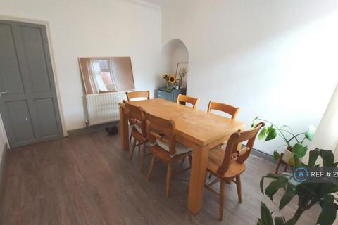 undefined, College Street, Grantham, NG31