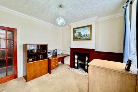 2 bedroom terraced house for sale, Hartley Road, High Town, Luton, Bedfordshire, LU2 0HX