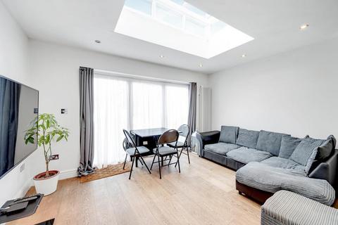 3 bedroom terraced house for sale, Hollies Road, Ealing, London, W5 4UU