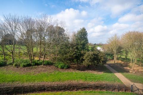 undefined, Campbell Park, Milton Keynes MK9