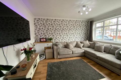3 bedroom terraced house for sale, Elm Park, Hornchurch RM12