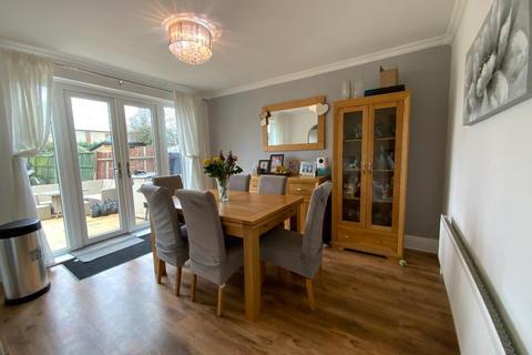 3 bedroom terraced house for sale, Elm Park, Hornchurch RM12
