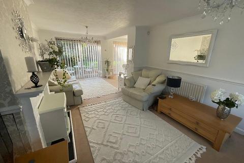 5 bedroom semi-detached house for sale, South Hornchurch RM13