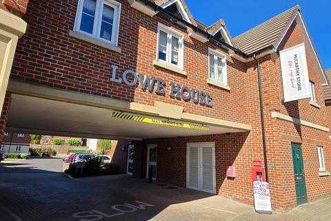 1 bedroom apartment for sale, LUXURY RETIREMENT FLAT - Lowe House, Knebworth, Herts