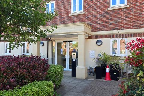 1 bedroom apartment for sale, LUXURY RETIREMENT FLAT - Lowe House, Knebworth, Herts