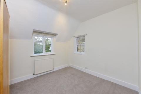 2 bedroom flat to rent, Priory Road, South Hampstead, London NW6