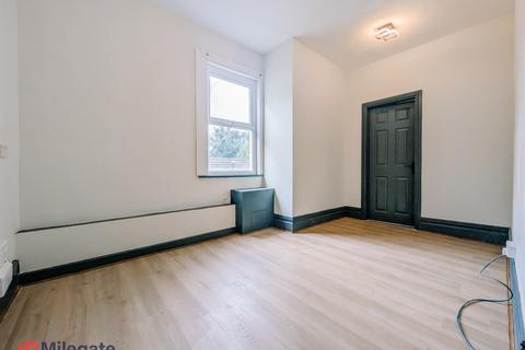1 bedroom flat to rent, York Road, Southend-On-Sea SS1