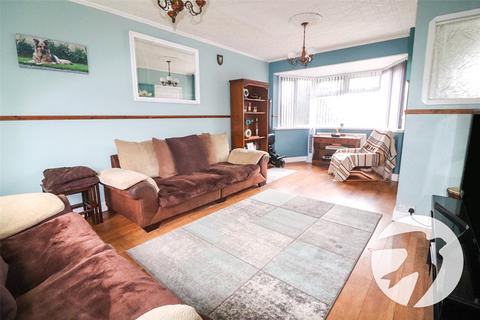 3 bedroom semi-detached house for sale, Pennine Way, Bexleyheath, DA7