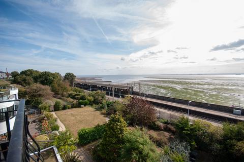 undefined, Chalkwell Bay, Undercliff Gardens, Leigh-on-Sea