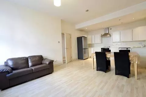 2 bedroom flat to rent – pohled 2