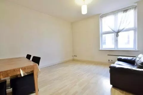 2 bedroom flat to rent – pohled 4