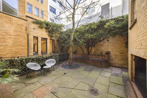 undefined, Riding House Street, Fitzrovia, London, W1W
