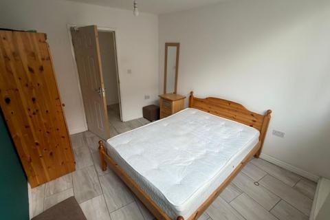 undefined, Room to Rent - Upper Parliament Street