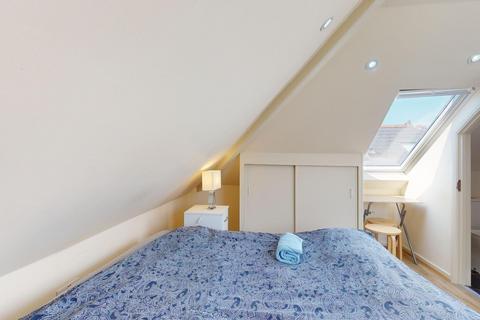 Studio to rent - Anson Road