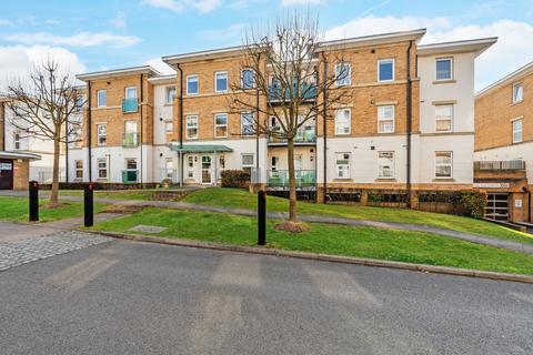 1 bedroom flat for sale, Highbury Drive, Leatherhead, Surrey, KT22
