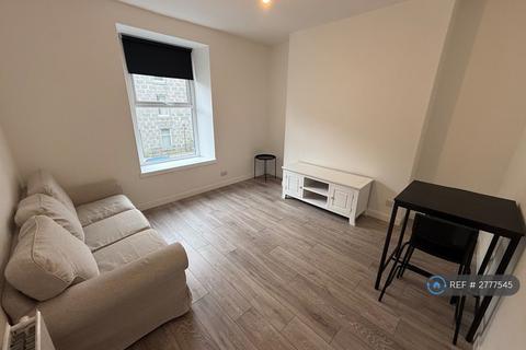 2 bedroom flat to rent, Summerfield Terrace, Aberdeen, AB24