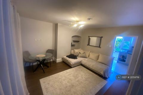2 bedroom semi-detached house to rent, Rugby Road, Dagenham, RM9