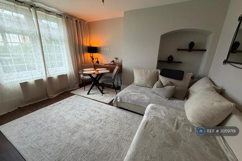 2 bedroom semi-detached house to rent, Rugby Road, Dagenham, RM9