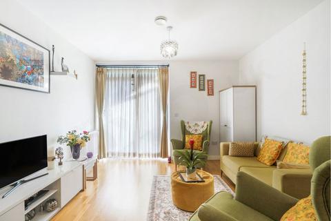 2 bedroom flat for sale - Park Royal, London NW10