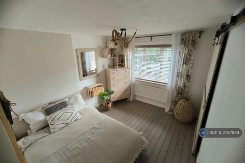 2 bedroom semi-detached house to rent, Central Street, Chesterfield, S41