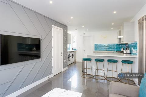 undefined, Vernon Road, Portsmouth, PO3