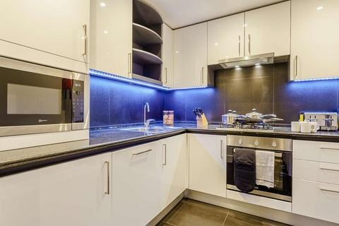 2 bedroom apartment to rent, Canary Wharf, London E14